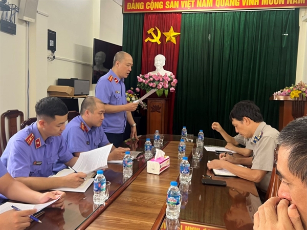 Viện KSND quận Đống Đa trực tiếp kiểm sát hoạt động THADS tại Chi cục THADS quận Đống Đa